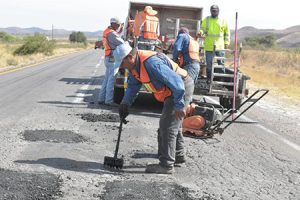 BACHEO EN LA CARRTERA CUCURPE-MAGDALENA