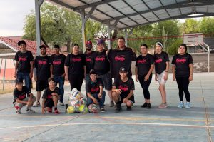 ENTREGA DE MATERIAL DEPORTIVO