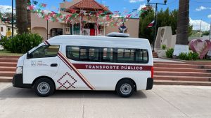 ENTREGA DE NUEVA UNIDAD DE TRANSPORTE URBANO