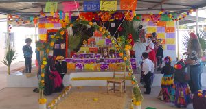 RECONOCIMIENTO A LAS INSTITUCIONES EDUCATIVAS POR SU PARTICIPACIÓN EN LOS CONCURSOS DE ALTARES DE MUERTOS