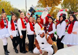 CON ÉXITO Y ENTUSIASMO SE REALIZA EL DESFILE NAVIDEÑO 2025